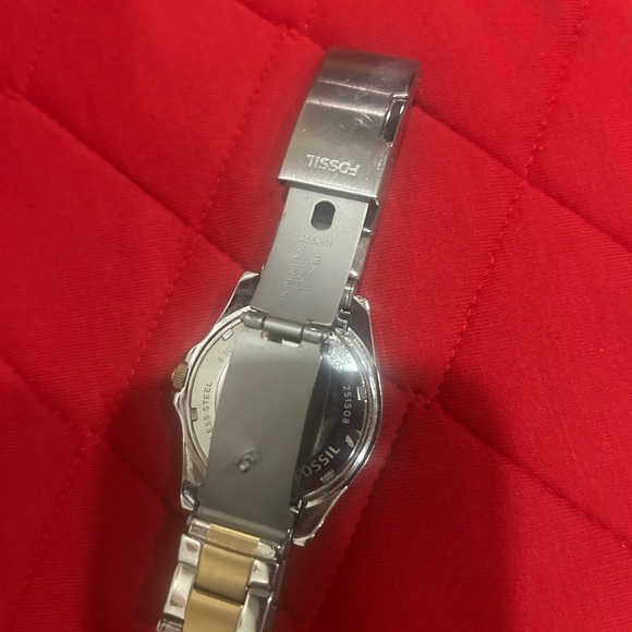 Fossil brand new females watch never worn - Picture 2 of 2